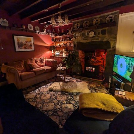 Fantastic Sea Views At Century'S Old Alma'S Cottage - Sleeps Up To 8 Guests Penmaen-mawr Esterno foto