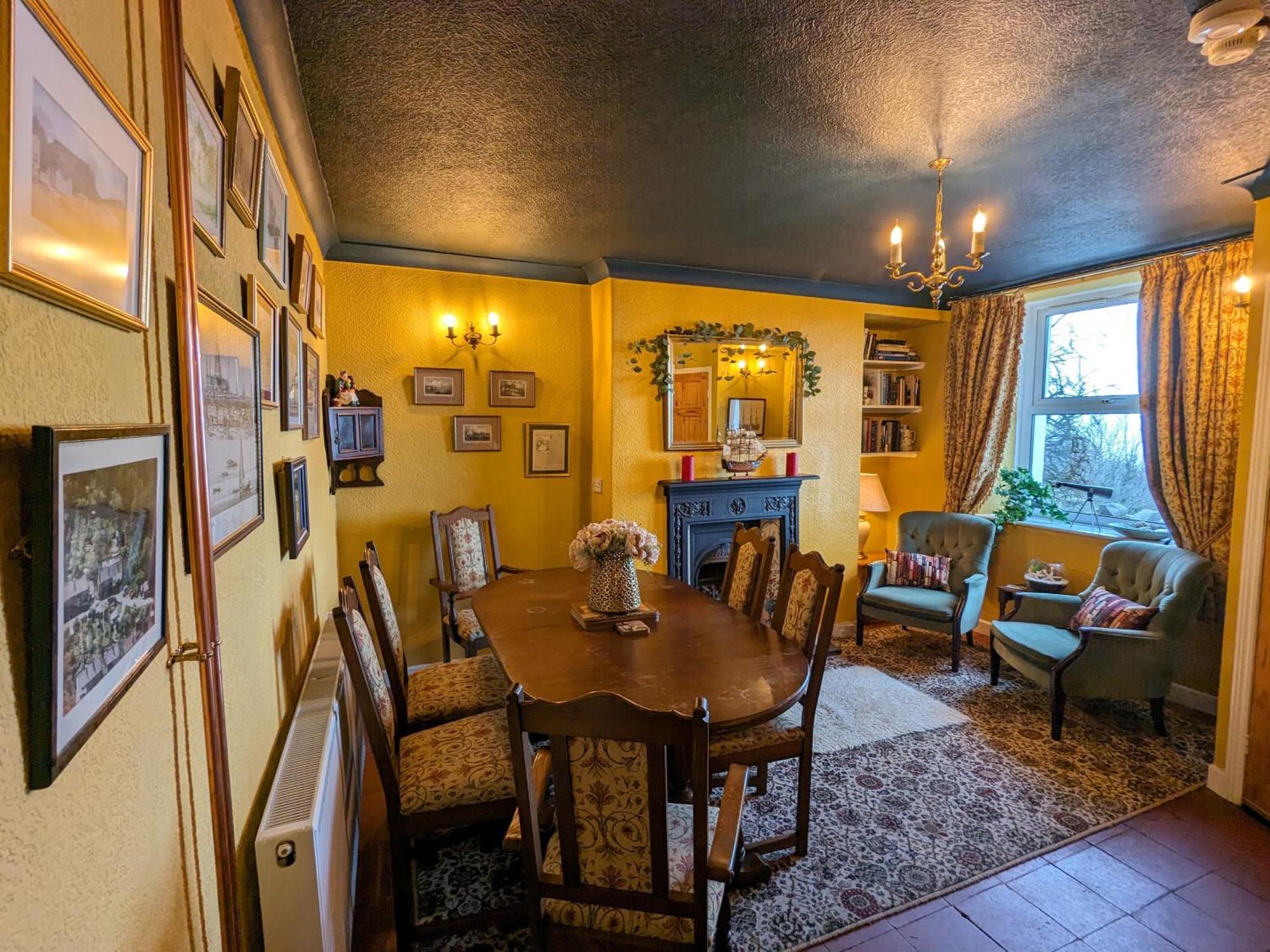 Fantastic Sea Views At Century'S Old Alma'S Cottage - Sleeps Up To 8 Guests Penmaen-mawr Esterno foto