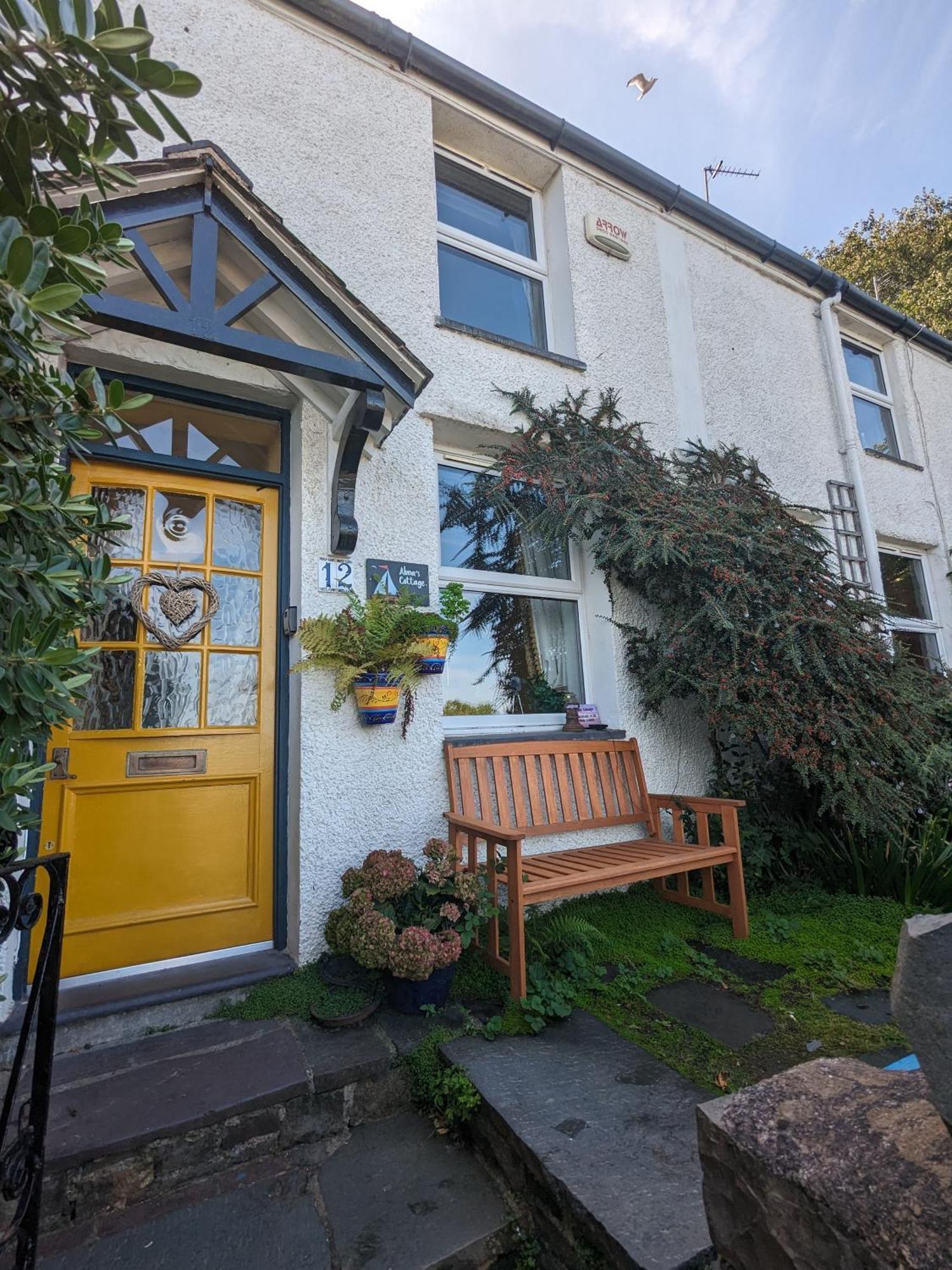 Fantastic Sea Views At Century'S Old Alma'S Cottage - Sleeps Up To 8 Guests Penmaen-mawr Esterno foto