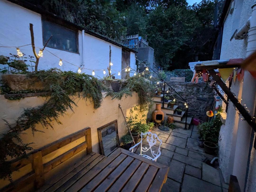 Fantastic Sea Views At Century'S Old Alma'S Cottage - Sleeps Up To 8 Guests Penmaen-mawr Esterno foto