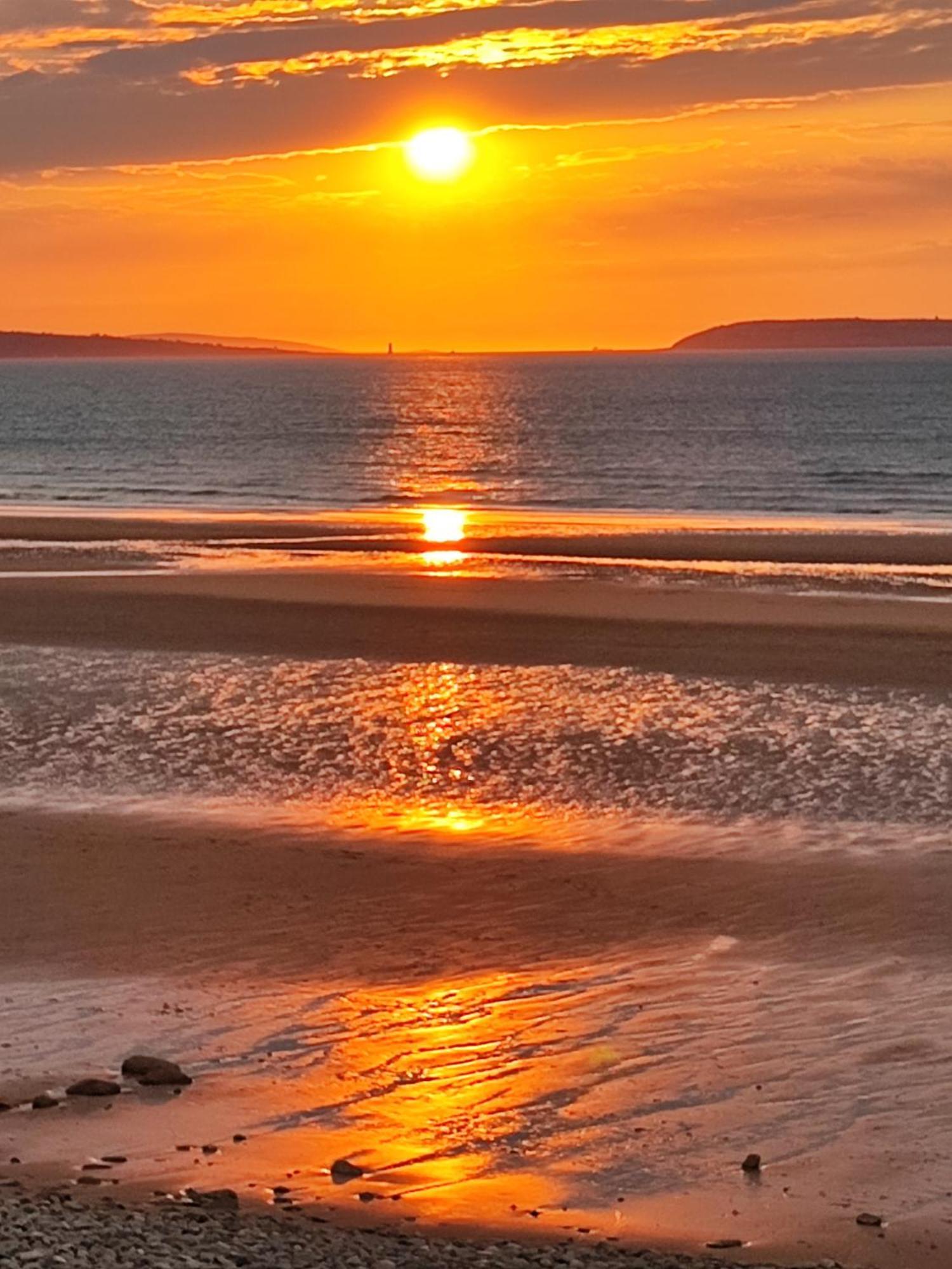 Fantastic Sea Views At Century'S Old Alma'S Cottage - Sleeps Up To 8 Guests Penmaen-mawr Esterno foto