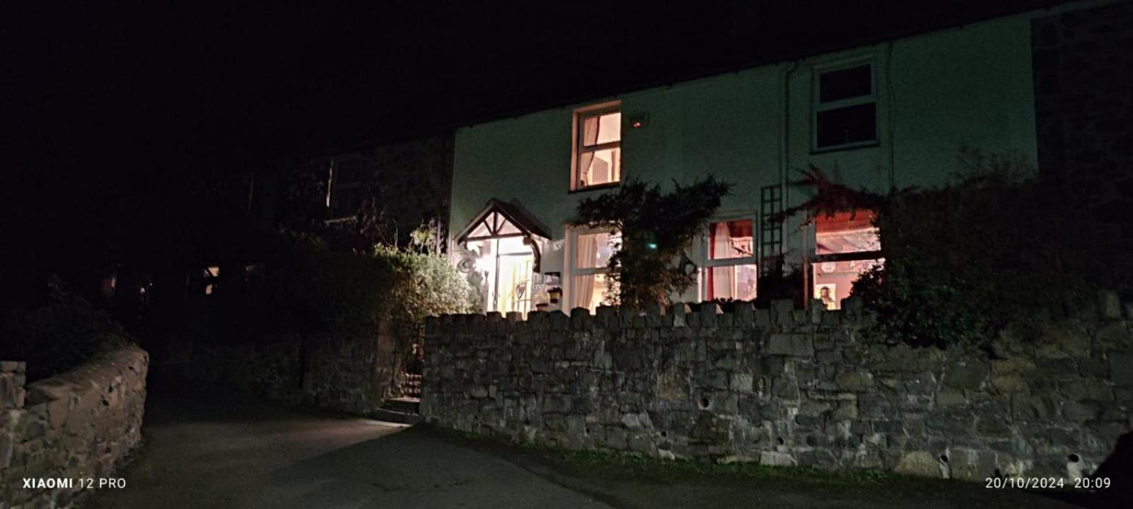 Fantastic Sea Views At Century'S Old Alma'S Cottage - Sleeps Up To 8 Guests Penmaen-mawr Esterno foto
