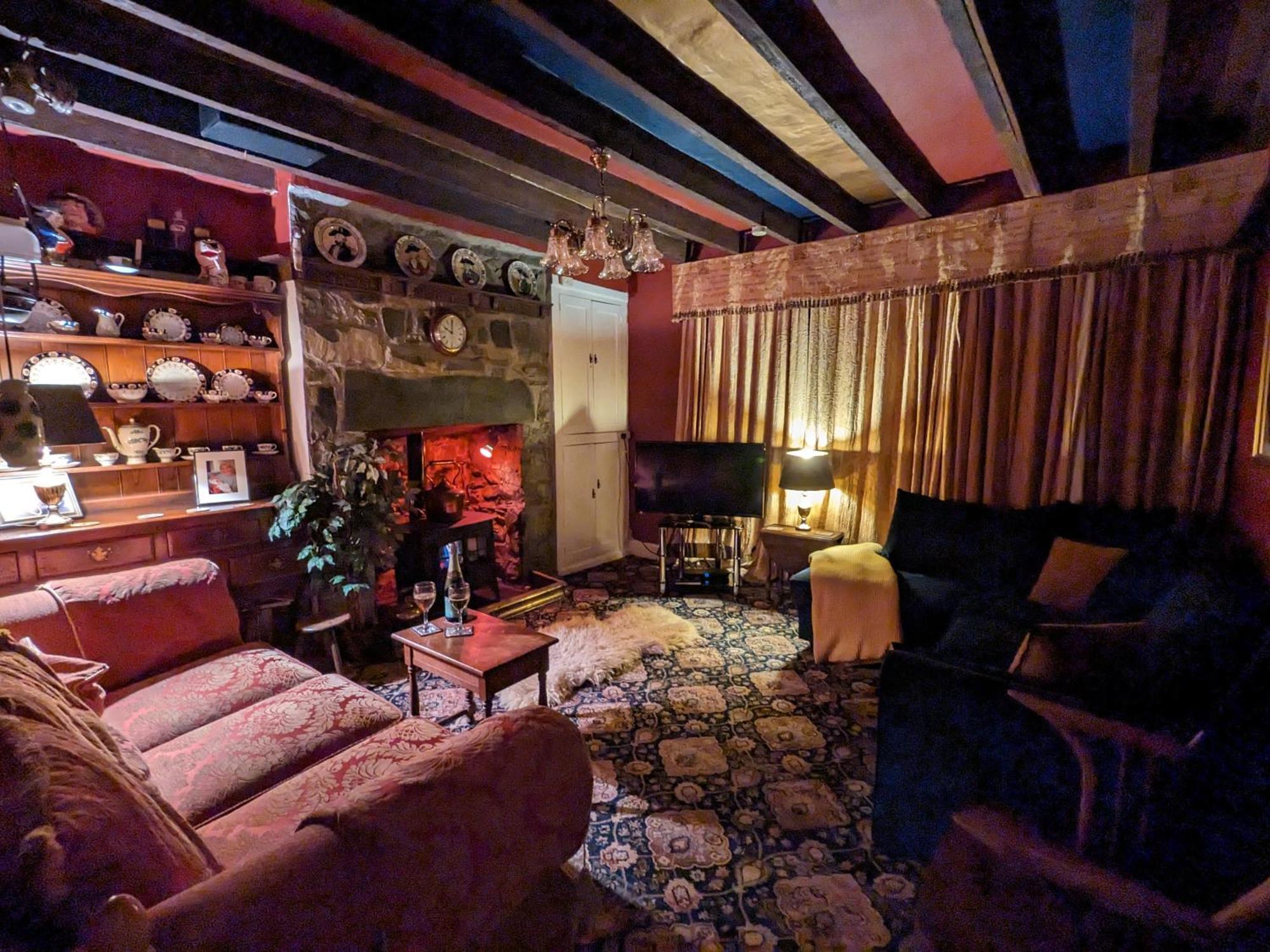 Fantastic Sea Views At Century'S Old Alma'S Cottage - Sleeps Up To 8 Guests Penmaen-mawr Esterno foto