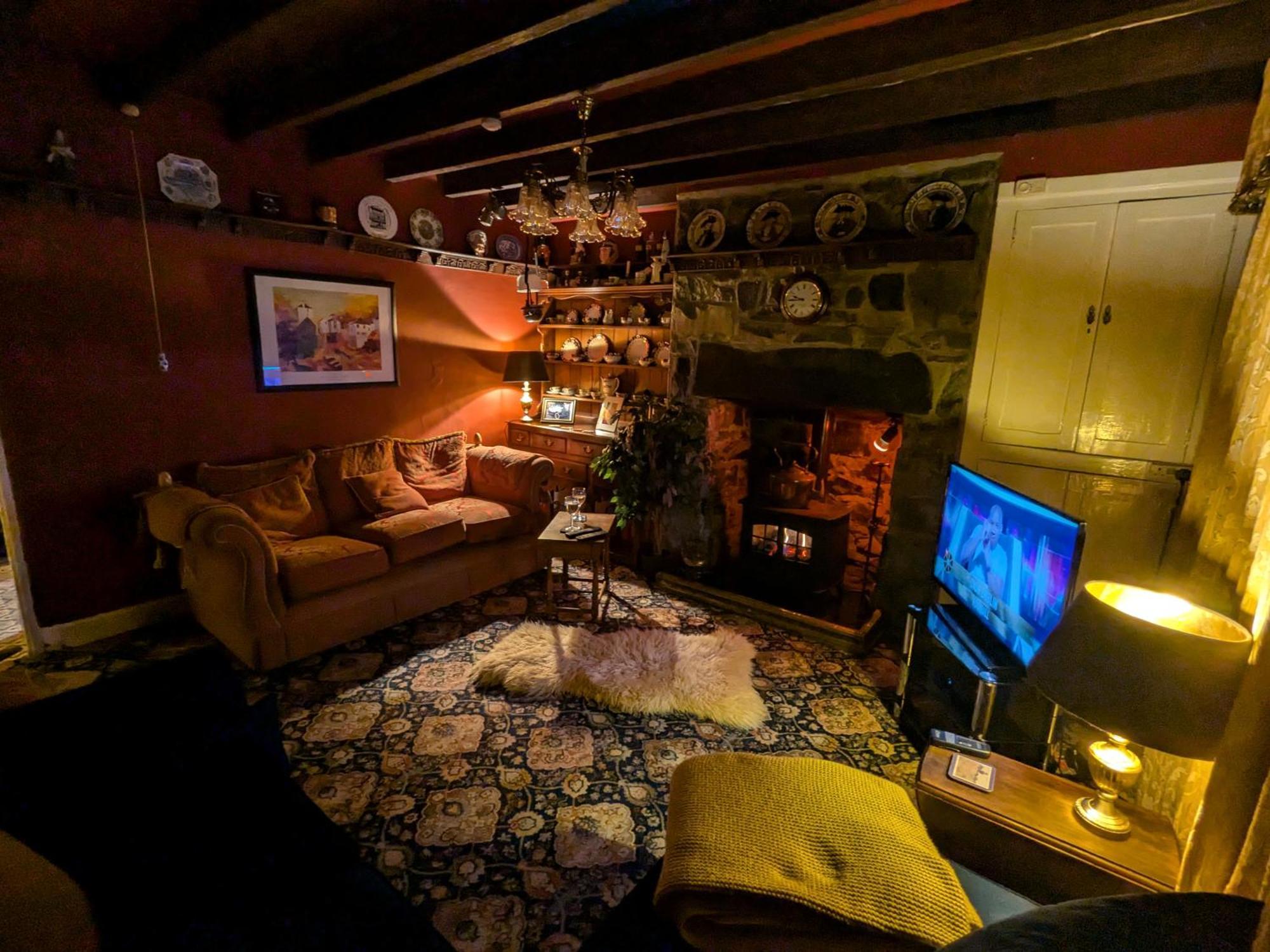 Fantastic Sea Views At Century'S Old Alma'S Cottage - Sleeps Up To 8 Guests Penmaen-mawr Esterno foto